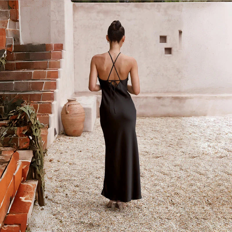 Solid Color Slim Fit Backless Halter Tight Dress